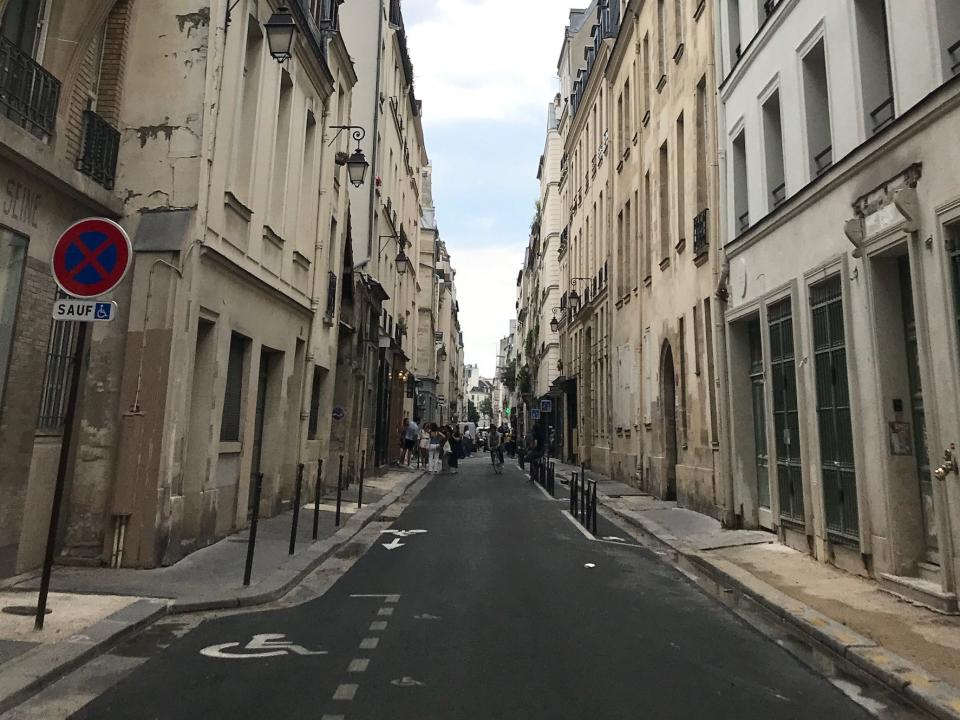photo of an empty street in the la marais neighborhood in paris