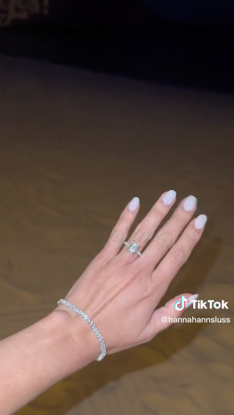 Sluss showing off her stunning engagement ring. (TikTok/Hannah Ann Sluss)
