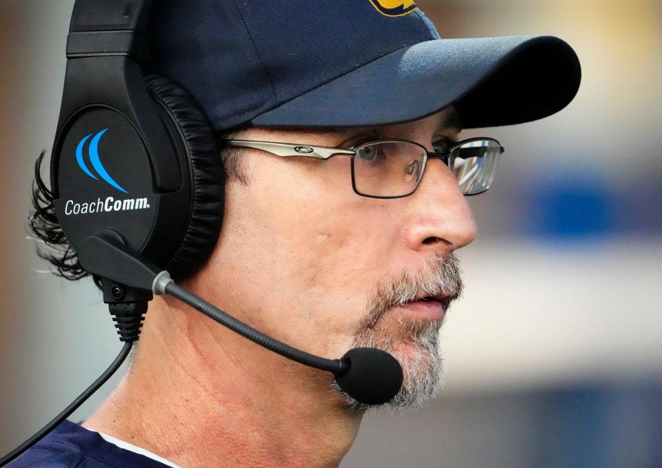 Shadow Mountain football head coach Ron Fagan against the Tempe Buffaloes at Shadow Mountain High School in Phoenix on Aug. 19, 2022.