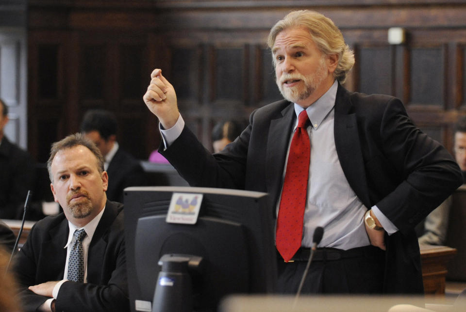 FILE - In this Oct. 22, 2008 file photo, attorney Randy Mastro, right, argues a case in state Supreme Court in New York while New York City Corporation Counsel Stephen Kitzinger, left, listens. Gov. Chris Christie's administration hired Mastro's law firm on Wednesday, Jan. 15, 2014 to assist with an internal review in the wake of an apparent political payback scandal in New Jersey. The firm will be looking into a plot that shut down lanes to the George Washington Bridge for four days in September, 2013, causing massive traffic jams. (AP Photo/ Marc A. Hermann, Pool, File)