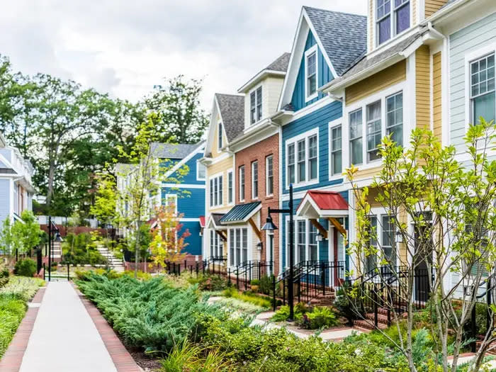 Der Immobilienmarkt ist zwar von Verkäufern dominiert, aber wenn man sich vor dem Einstellen eines Hauses etwas mehr Mühe gibt, kann man es zu einem höheren Preis verkaufen. - Copyright: Kristi Blokhin/Shutterstock