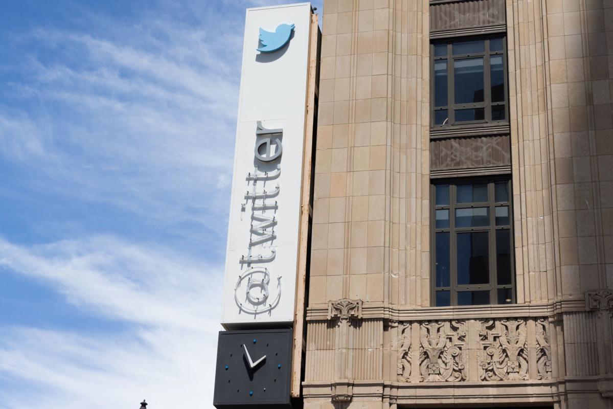 Celebrity Twitter accounts hit by hackers - CNET