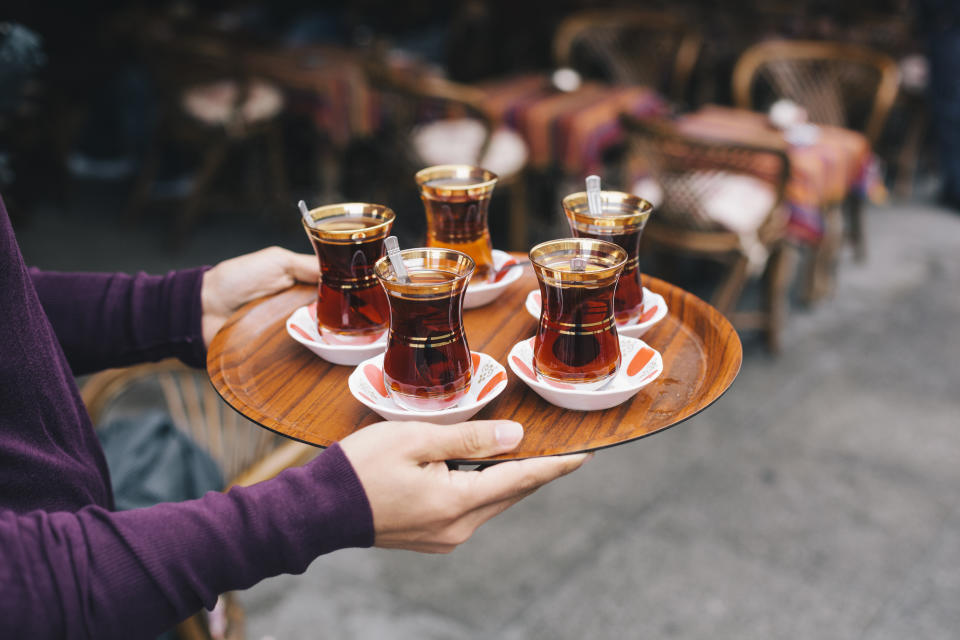 In der Türkei gilt es als unhöflich, wenn kein Trinkgeld gegeben wird. (Bild: Getty Images)