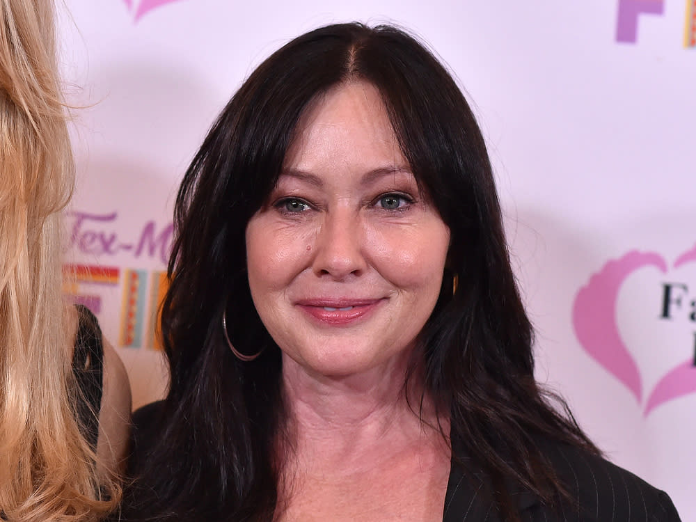 Shannen Doherty meldet sich anlässlich des Brustkrebsmonats zu Wort (Bild: DFree / Shutterstock)