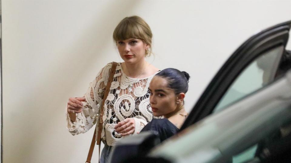 Taylor Swift, Zoe Kravitz