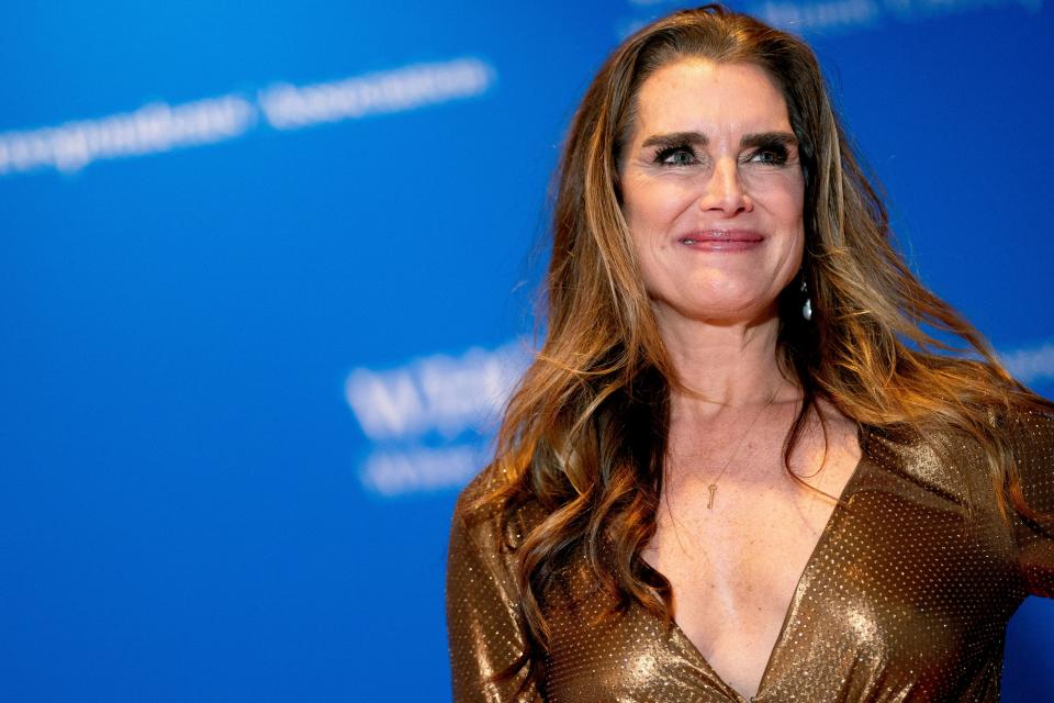 US actress Brooke Shields arrives for the White House Correspondents Association gala at the Washington Hilton Hotel in Washington, DC, on April 30, 2022. (Getty Images)