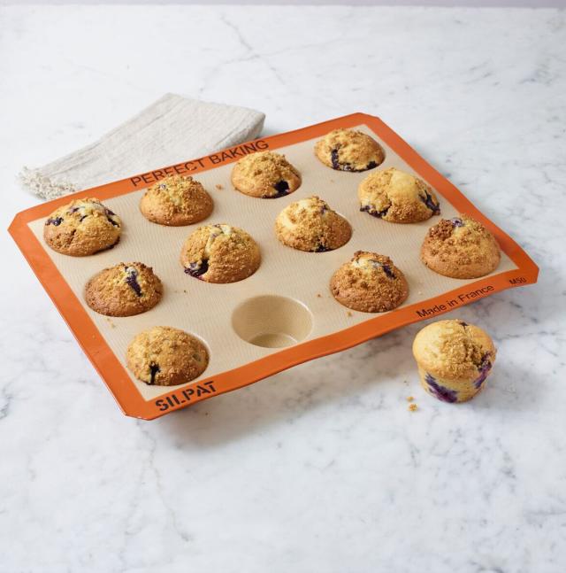  Silpat Perfect Muffin Mold: Home & Kitchen