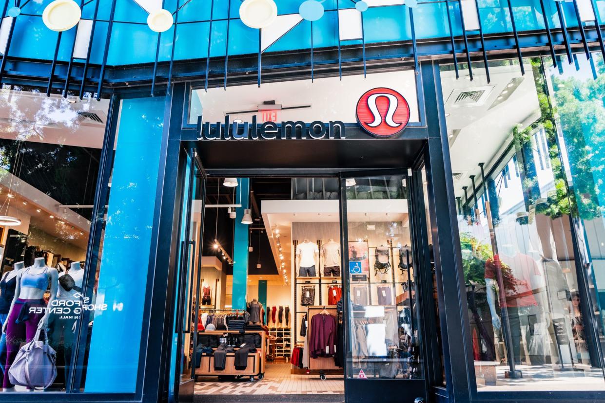 Lululemon store entrance, Palo Alto, CA