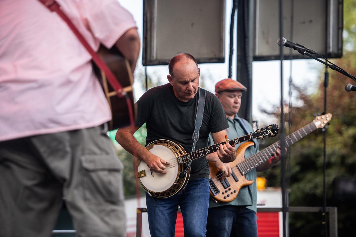 Community members flocked to N Lexington Avenue to celebrate The 33rd Annual Downtown After 5 live music series this Friday, July 16, 2021. The crowd enjoyed beers from local breweries and live music from Joe Lasher and Acoustic Syndicate.