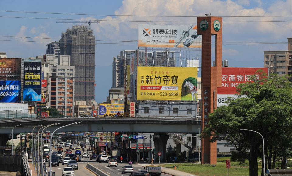 新竹科學園區周遭近年房市熱絡，但是大新竹地區目前社宅仍是零，首個社宅建案還在趕工中。記者余承翰／攝影