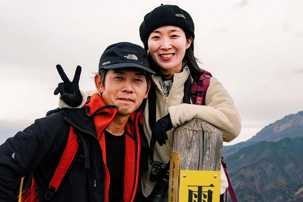 Tsubasa Ito (left) and his wife Teitei.