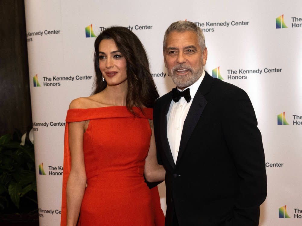 Amal und Georgy Clooney bei den Kennedy Center Honors in Washington D.C. (Bild: imago/MediaPunch)