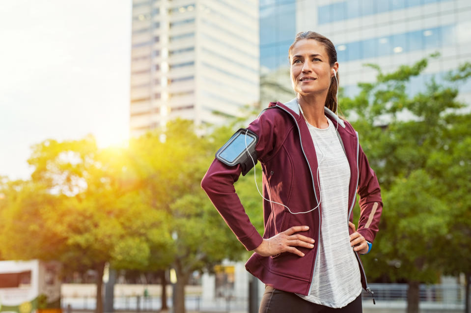 Entrenar en lugares con altos niveles de contaminación atmosférica puede anular los beneficios cardiorrespiratorios de la actividad física. (Foto: Getty)