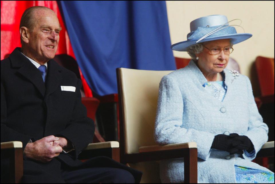 La reina Isabel II y su esposo, el Duque de Edimburgo. (Photo by Pool BENAINOUS/DE MALGLAIVE/TRAVERS/Gamma-Rapho via Getty Images)