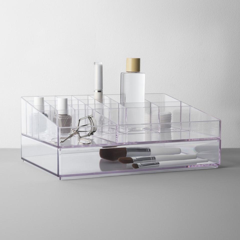 $25, get it <a href="https://www.target.com/p/extra-large-bathroom-plastic-tiered-cosmetic-organizer-clear-made-by-design-153/-/A-53180299" target="_blank">here</a>.&nbsp;