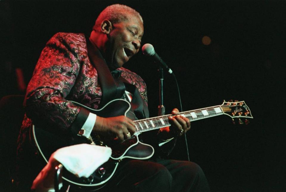 Jazz guitar legend B.B. King performs before a sold-out crowd at Eisenhower Auditorium on Sunday night, Jan. 23, 2000.