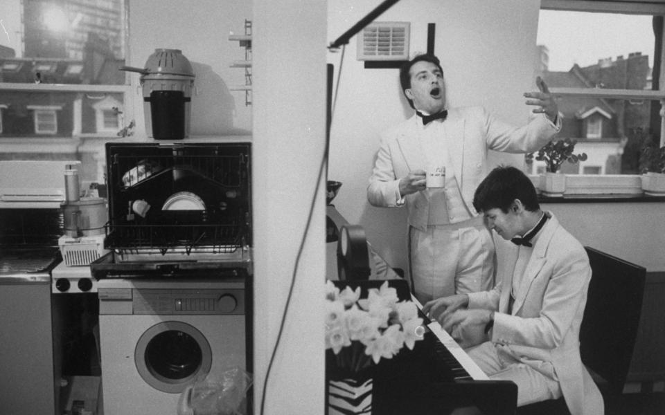 Kit and the Widow rehearsing at Richard Sisson's flat in 1989 - Ian Cook/Getty Images