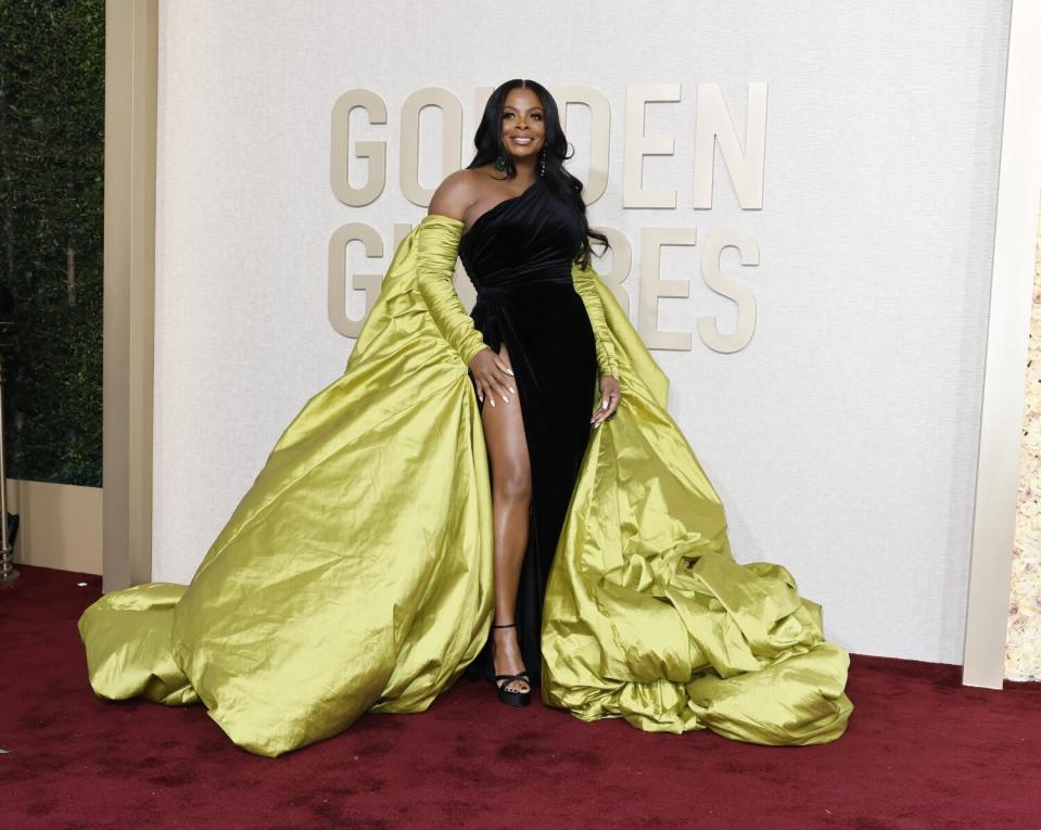 Janelle James on the red carpet of the 81st Annual Golden Globe Awards held at the Beverly Hilton Hotel.