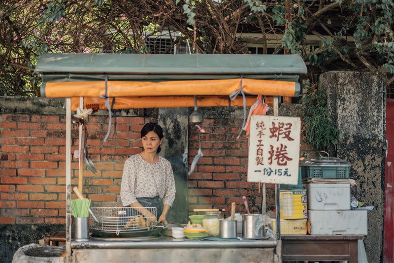 《孤味》中佳佳小時候的片段引起網友注意。（圖／威視電影提供）