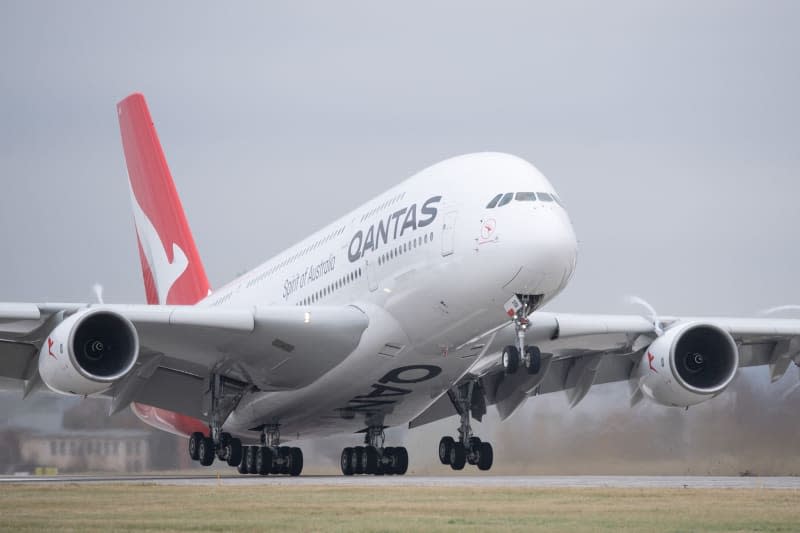 A Qantas Airways Airbus A380 takes off from Dresden Airport. Sebastian Kahnert/dpa-Zentralbild/dpa