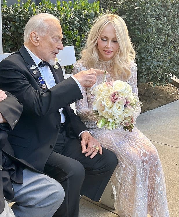 Boda de Buzz Aldrin y Anca Faur