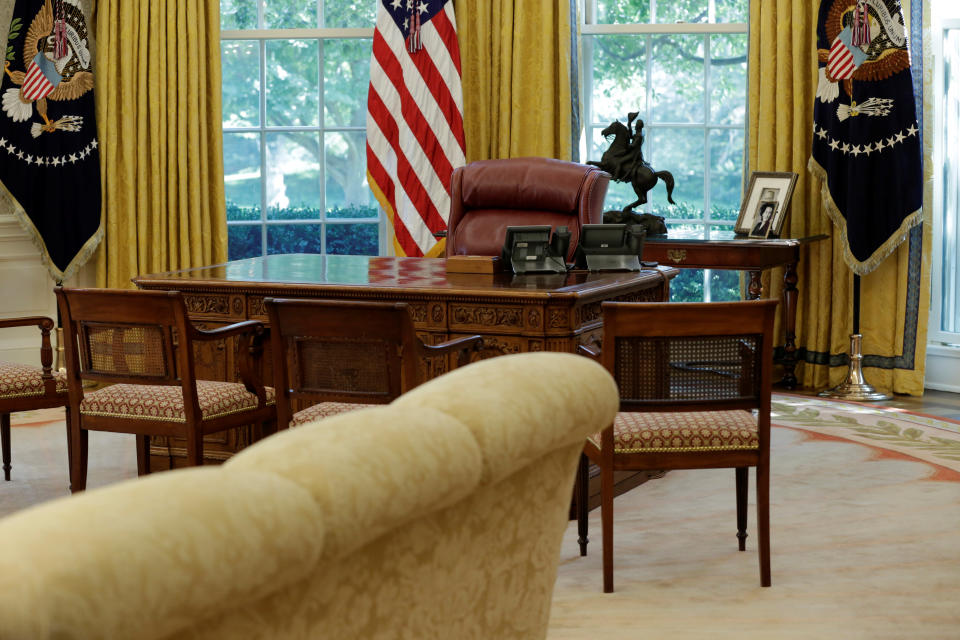 <p>The Oval Office of the White House is seen after a renovation in Washington, Aug. 22, 2017. (Photo: Yuri Gripas/Reuters) </p>