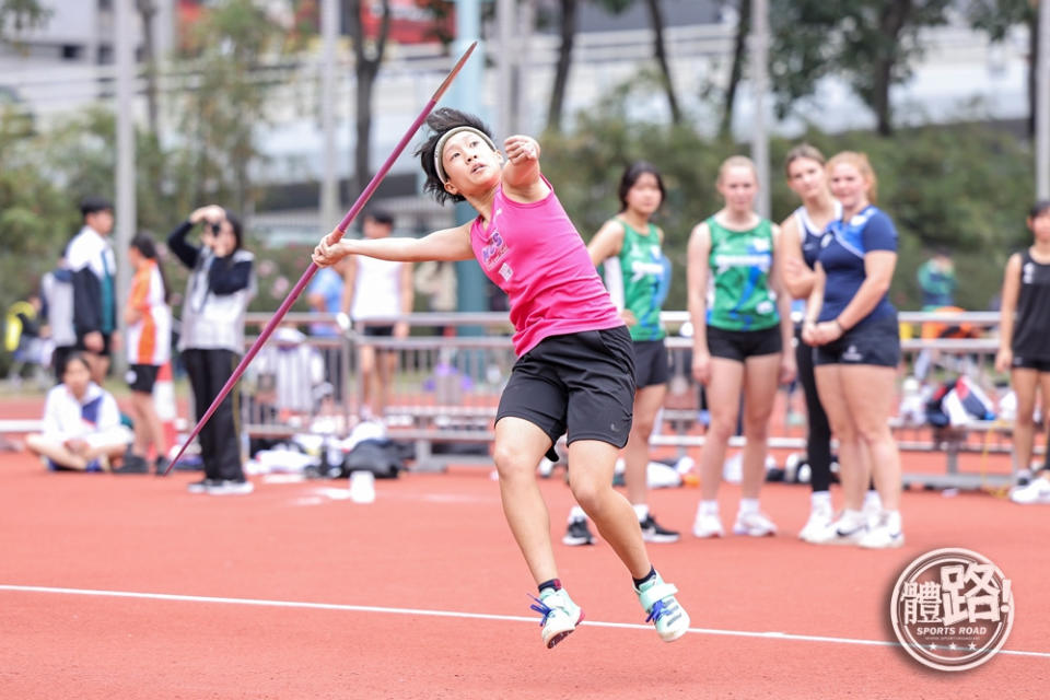 瑪利諾修院學校許鎧珈於女子A Grade標槍擲出42米86摘金