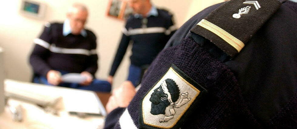 Des gendarmes de la brigade de Borgo, près de Bastia, le 08 février 2002. (Photo d'illustration)  - Credit:OLIVIER LABAN-MATTEI / AFP