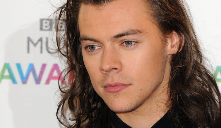 Harry Styles of One Direction is about to drop a rocking new 2017 solo album