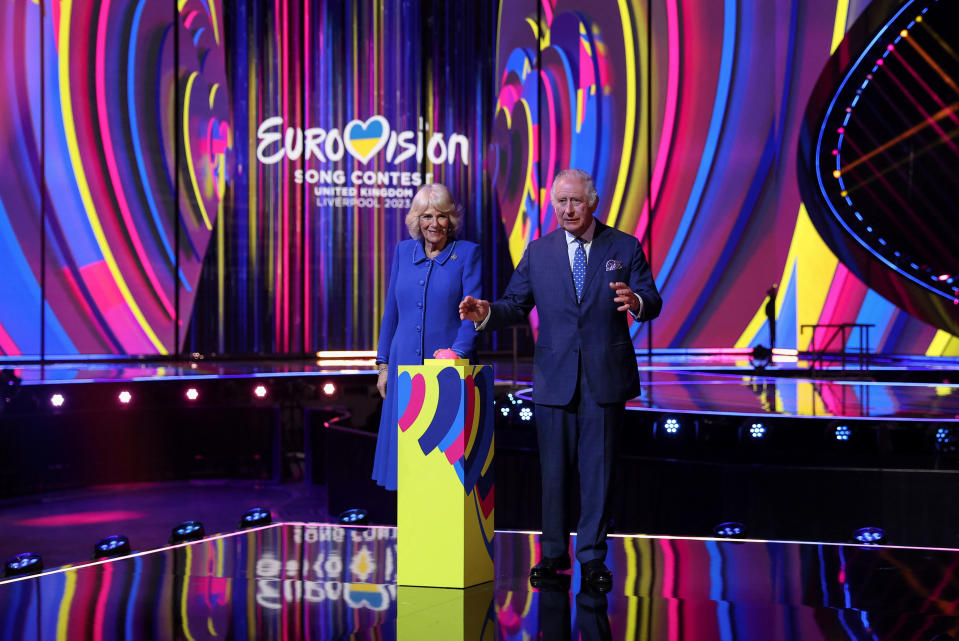 Liverpool ist bereit: König Charles und Queen Consort Camillabeim Startschuss für die Bühne des Eurovision Song Contest in der M&S Bank Arena. (Bild: REUTERS/Phil Noble/Pool)