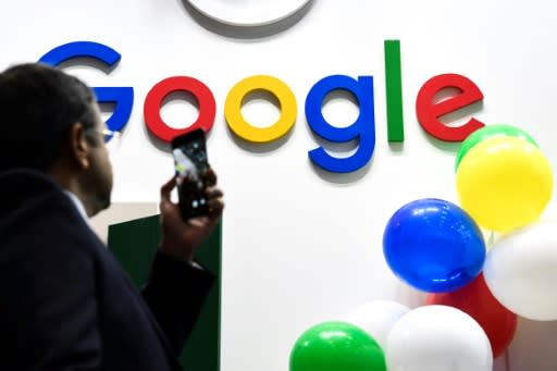 Google is said to be considering licensing deals with news media groups, which would be a shift in strategy for the internet giant