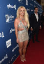 <p>Britney Spears llegó así a la gala de los Premios GLAAD, pero sus fans criticaron su ajustadísimo vestido y le vieron el rostro cansado y muy envejecida. Y muchos hasta repararon en sus piernas/Getty Images </p>