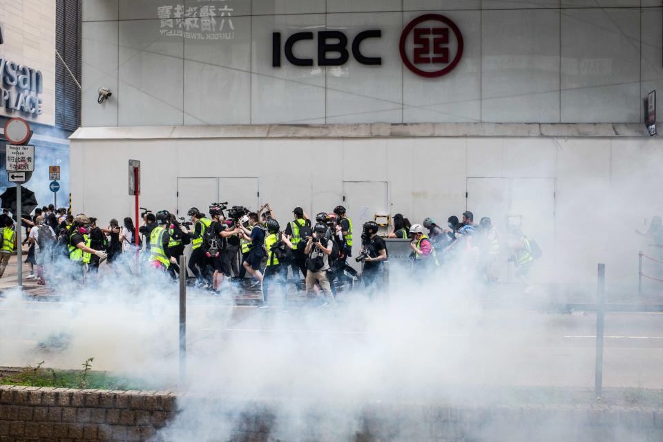 Hong Kong tear gas 5:24