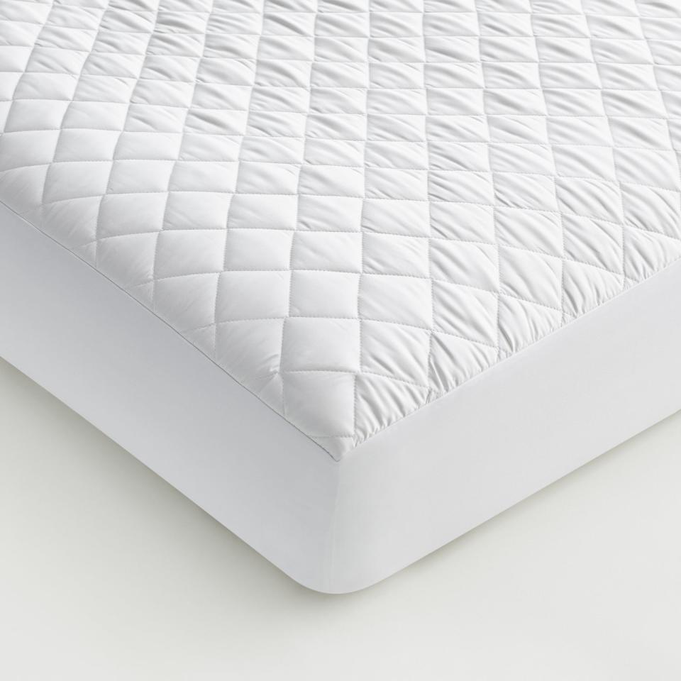 <p><a href="https://go.redirectingat.com?id=74968X1596630&url=https%3A%2F%2Fsijohome.com%2Fproducts%2Fclima-mattress-pad&sref=https%3A%2F%2Fwww.housebeautiful.com%2Fshopping%2Fg44693102%2Fbest-cooling-mattress-toppers%2F" rel="nofollow noopener" target="_blank" data-ylk="slk:Shop Now;elm:context_link;itc:0;sec:content-canvas" class="link ">Shop Now</a></p><p>TempTune Mattress Pad</p><p>$157.50</p><p>sijohome.com</p><span class="copyright">Sijo</span>