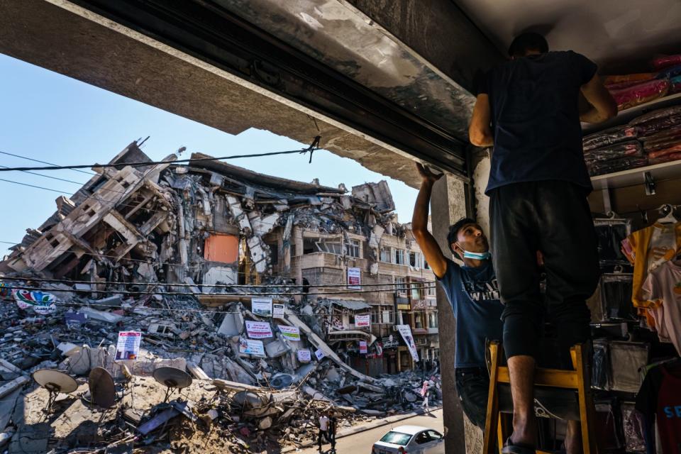 Shopkeepers try to make repairs