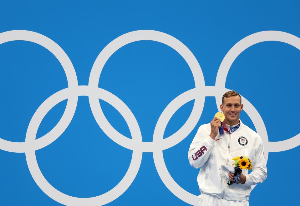 Caeleb Dressel celebrates with Olympic gold (Getty Images)