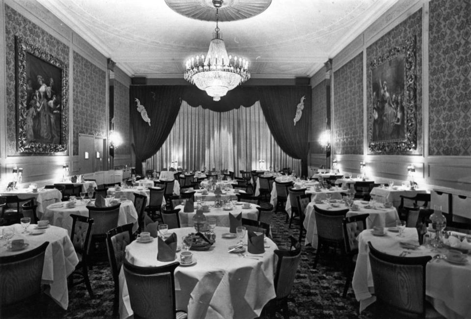 The Crystal Room in the Pick-Fort Hayes hotel in Downtown Columbus. It closed in 1977.