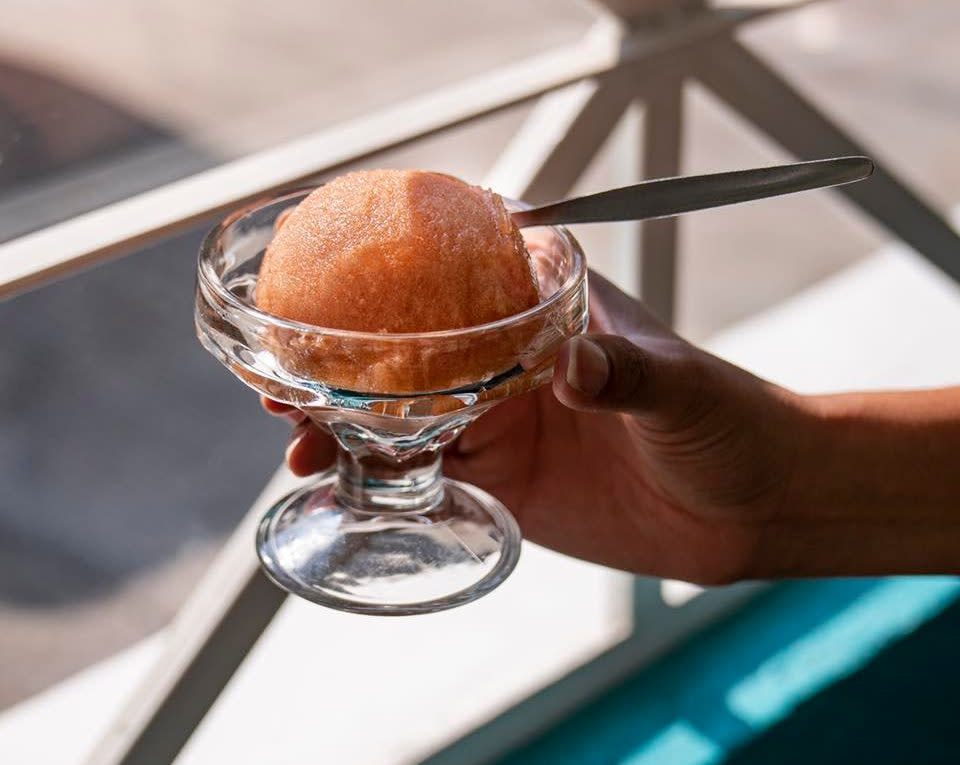 Cremosa y dulcecita, La Nieve de Mamey de Nevería Roxy ha entrado en el top 100 de los mejores helados del Mundo según Taste Atlas. 