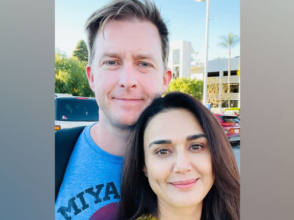 Preity Zinta with husband Gene Goodenough (Image source: Twitter)