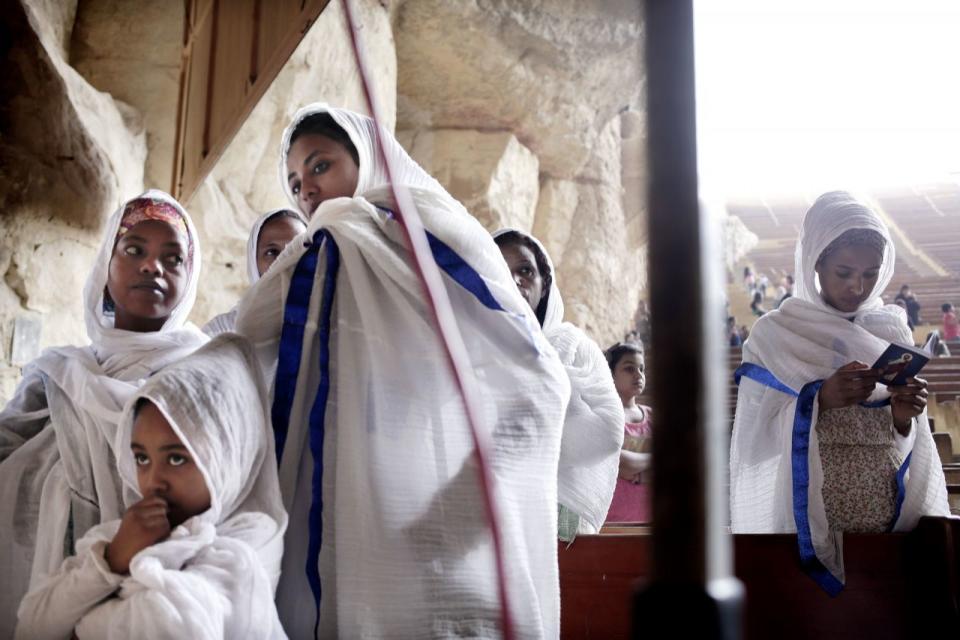 <p>Äthiopische Christen feiern in der ägyptischen Hauptstadt Kairo den Auftakt der Karwoche. (Bild: Nariman El-Mofty/AP) </p>
