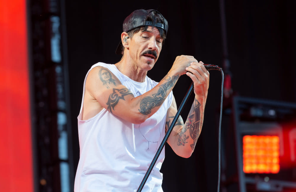 Red Hot Chili Peppers announce new tour with Post Malone credit:Bang Showbiz