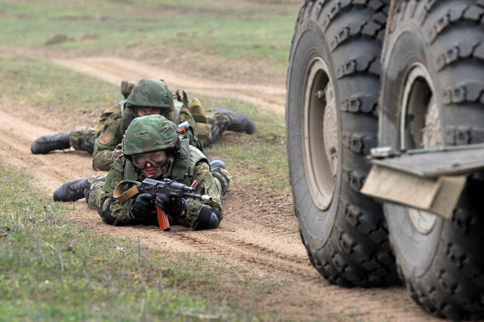 Russische Truppen bei einer militärischen Übung in der Nähe der tschetschenischen Grenze am 19. März 2015. - Copyright: SERGEY VENYAVSKY/AFP via Getty Images