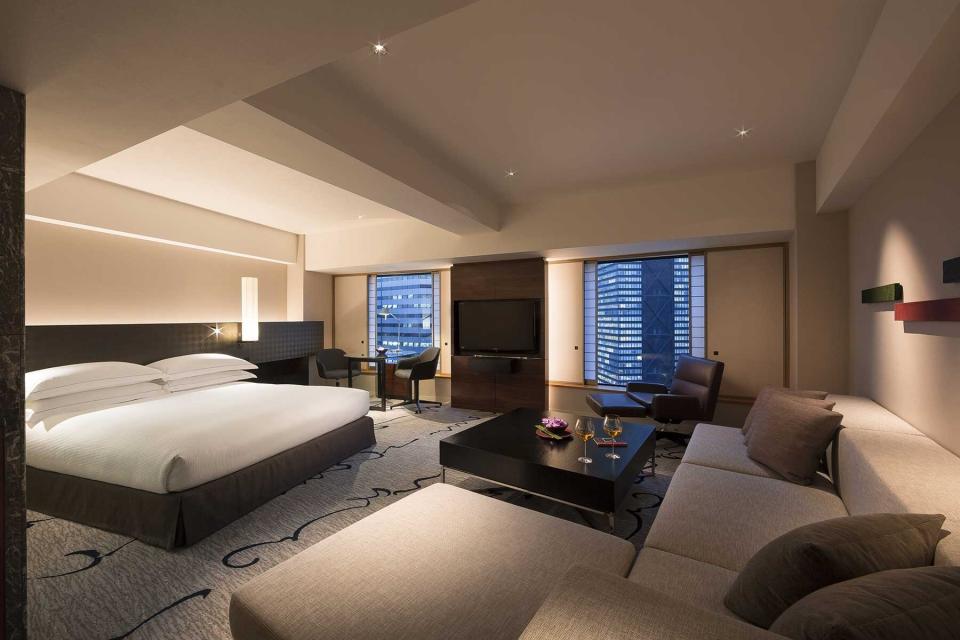 Guest room at Hilton Tokyo
