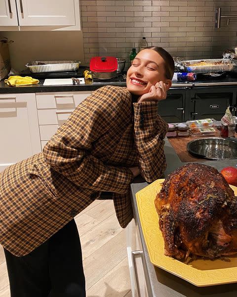 <p>"1st time turkey maker (no it’s not burnt) Happy Thanksgiving."</p><p><a href="https://www.instagram.com/p/CIFIWqxlZdp/" rel="nofollow noopener" target="_blank" data-ylk="slk:See the original post on Instagram;elm:context_link;itc:0;sec:content-canvas" class="link ">See the original post on Instagram</a></p>