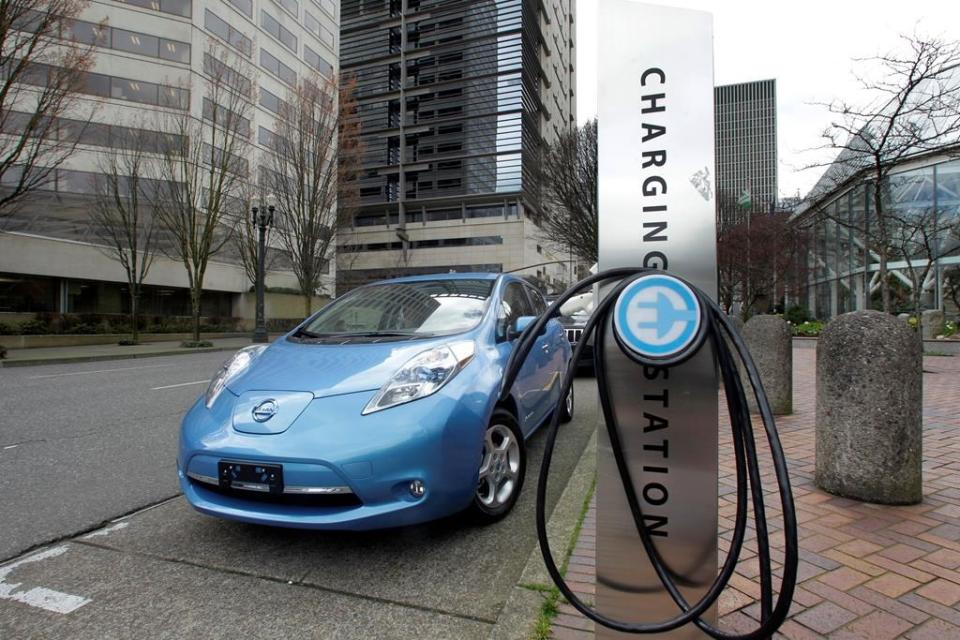 oregon-halts-electric-vehicle-rebates-due-to-demand-money