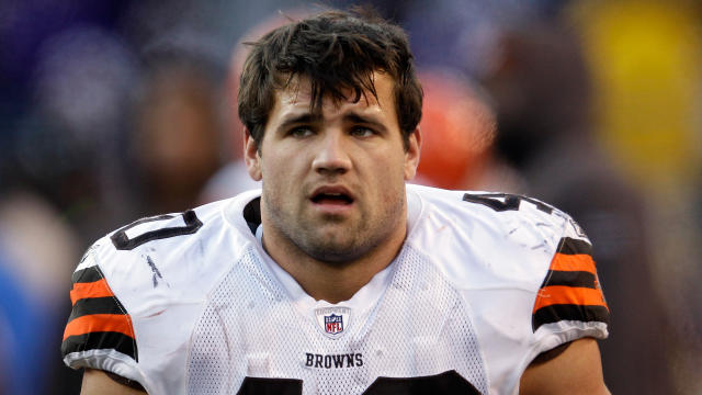 Peyton Hillis Wins Madden '12 Cover