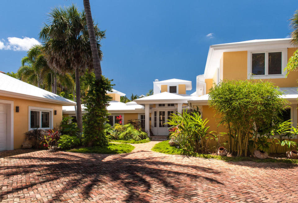 Olivia Newton-John’s “cursed” Florida house finally sells