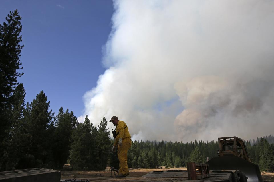 Wildfires threaten Yosemite
