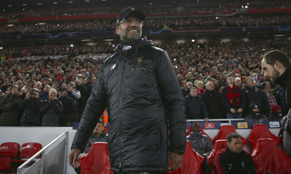 El técnico de Liverpool Juergen Klopp durante el partido contra Napoli por la Liga de Campeones, el martes 11 de diciembre de 2018. (AP Foto/Dave Thompson)