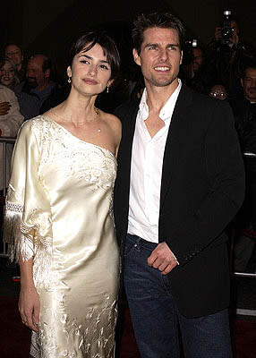 Penelope Cruz and Tom Cruise at the Hollywood premiere of Vanilla Sky